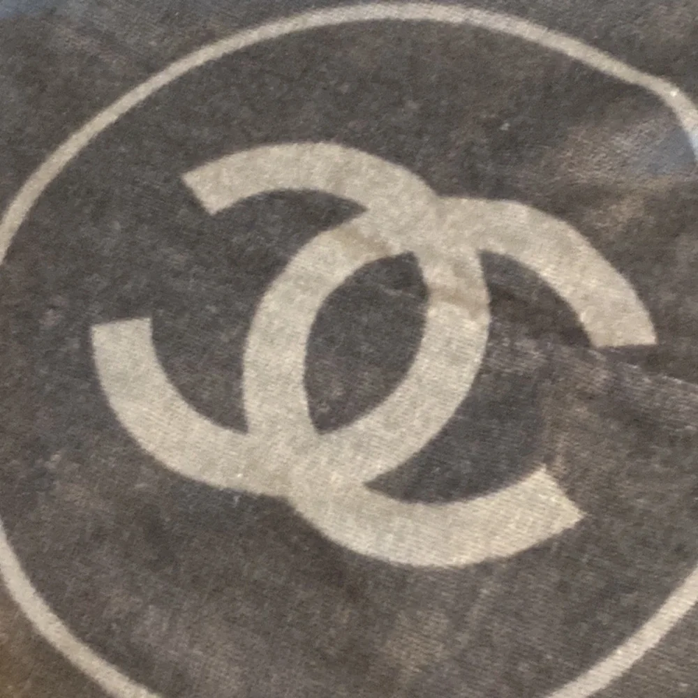 NWOT Chanel large beach towel